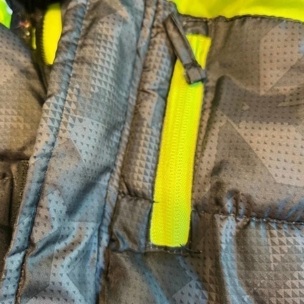 Xersion Puffer Jacket Kids Size 8 Grey Neon Yellow Good Camo Hooded Coat
